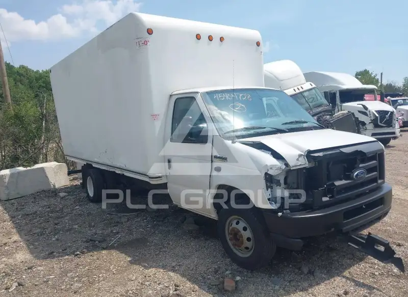 2018 Ford E-450 photo
