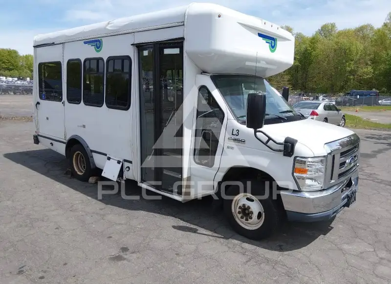 2018 Ford E-350 фото