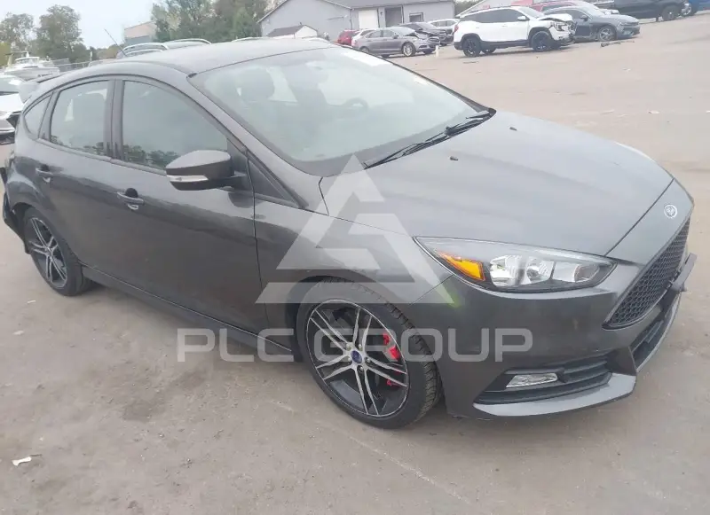 2018 Ford FOCUS фото