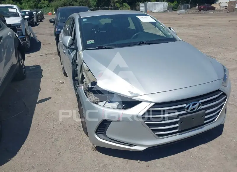 2018 Hyundai Elantra photo