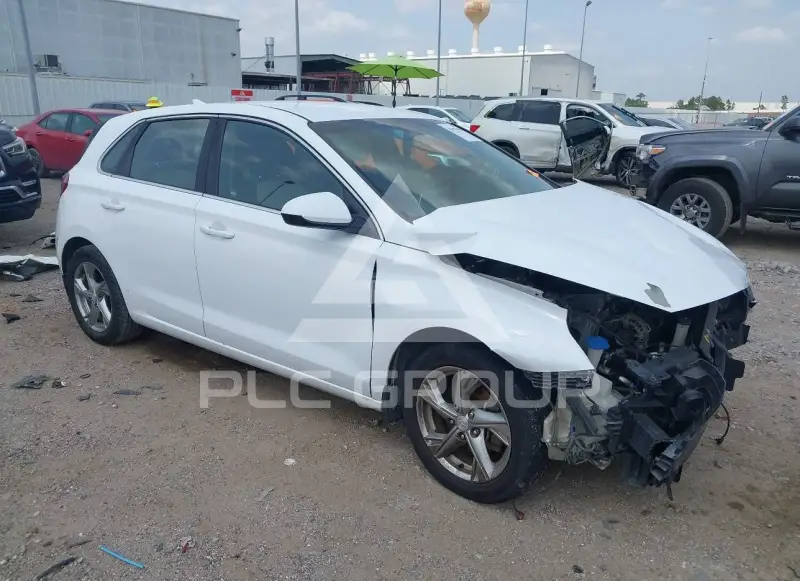 2018 Hyundai Elantra photo