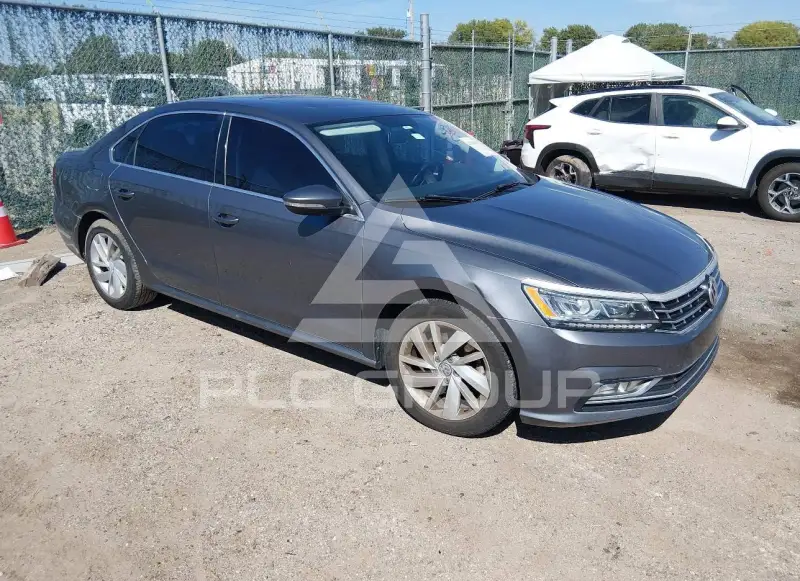 2018 Volkswagen Passat photo