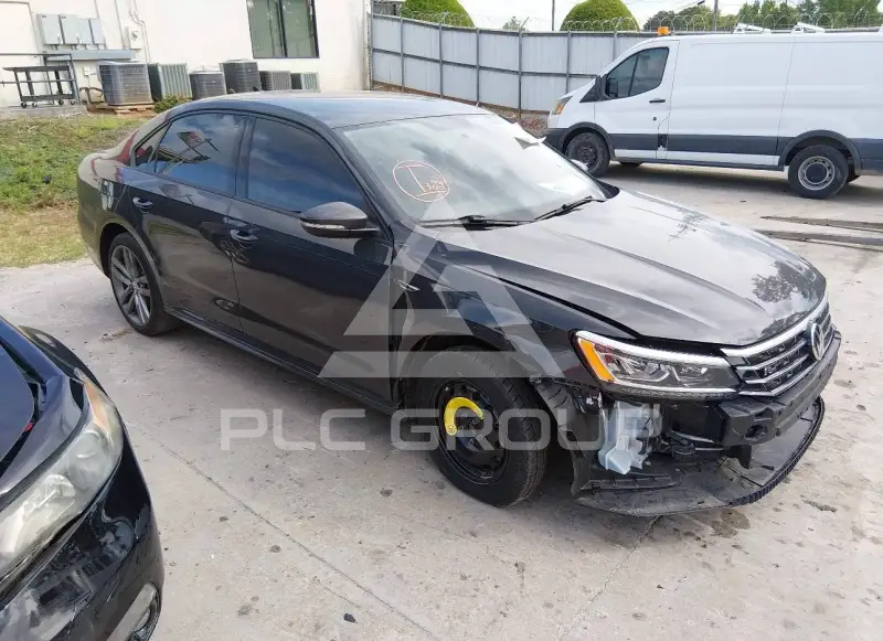 2018 Volkswagen Passat photo