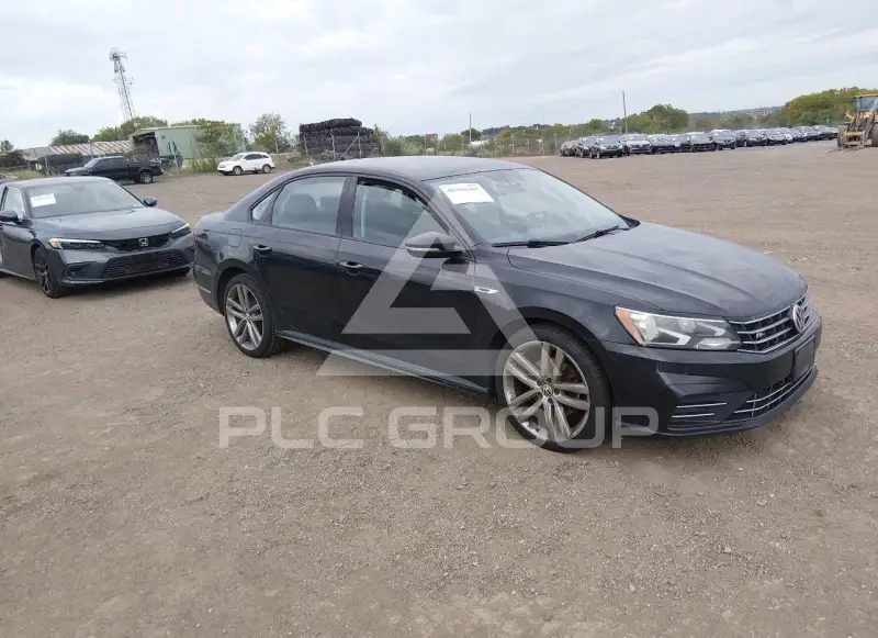 2018 Volkswagen Passat photo