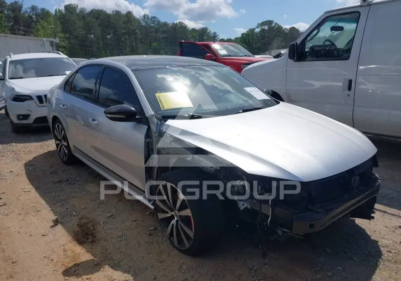 2018 Volkswagen Passat photo