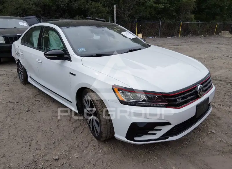 2018 Volkswagen Passat фото