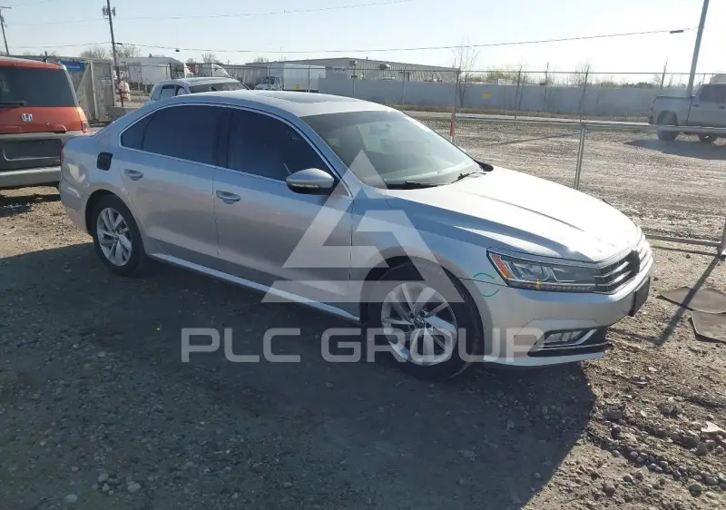 2018 Volkswagen Passat photo