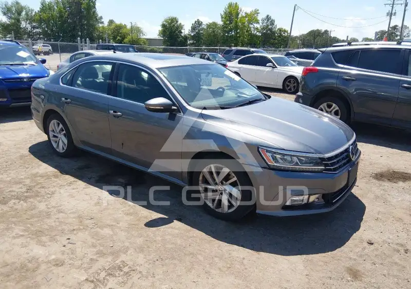 2018 Volkswagen Passat photo