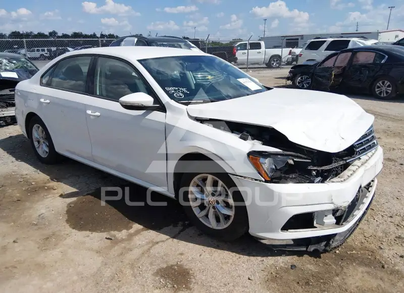 2018 Volkswagen Passat photo