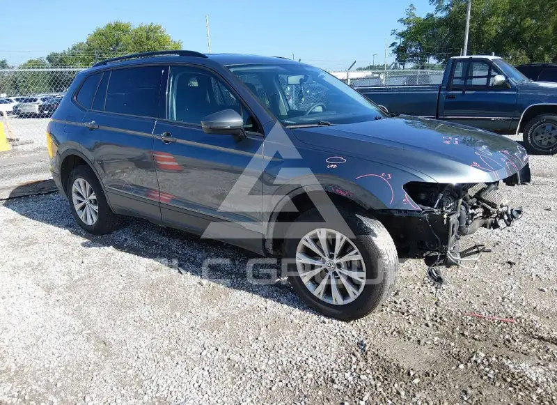 2018 Volkswagen Tiguan photo