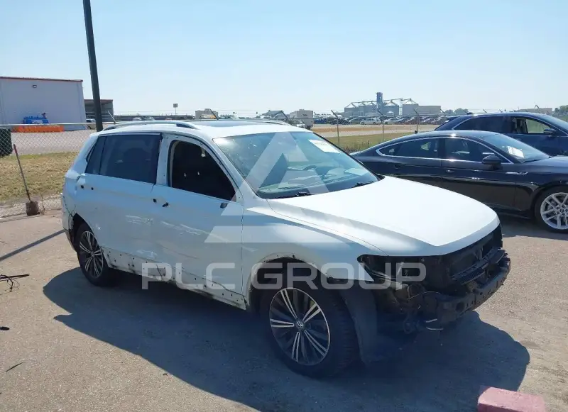 2018 Volkswagen Tiguan photo