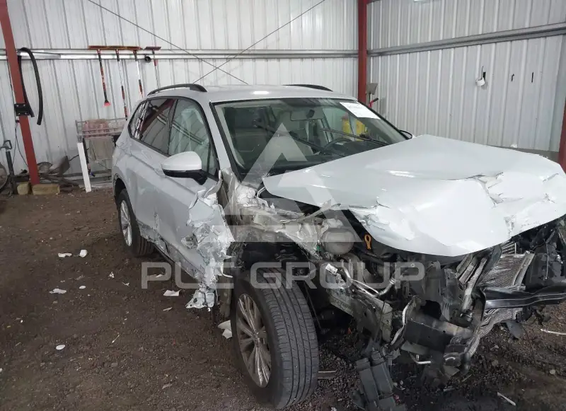 2018 Volkswagen Tiguan photo