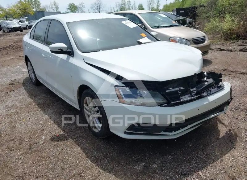 2018 Volkswagen Jetta photo