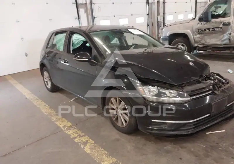 2018 Volkswagen GOLF photo
