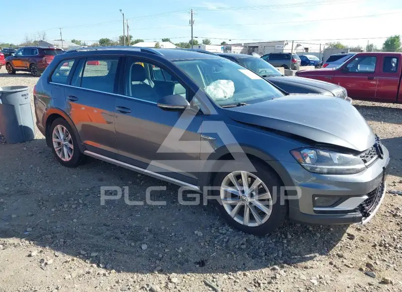 2018 Volkswagen GOLF photo