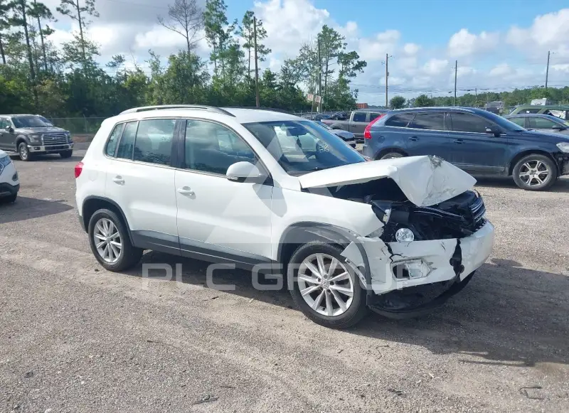 2018 Volkswagen Tiguan photo