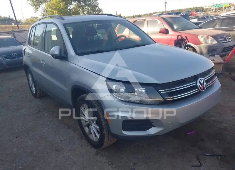 2018 Volkswagen Tiguan photo
