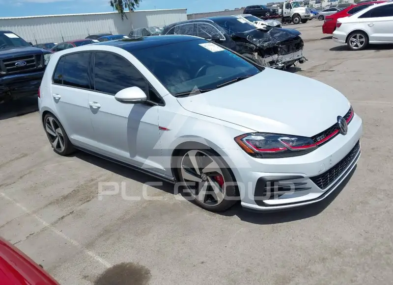 2018 Volkswagen GOLF photo