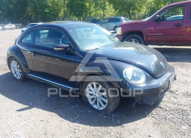 2018 Volkswagen BEETLE фото