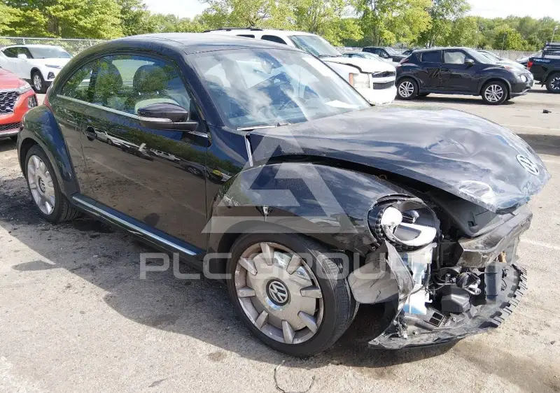 2018 Volkswagen BEETLE фото
