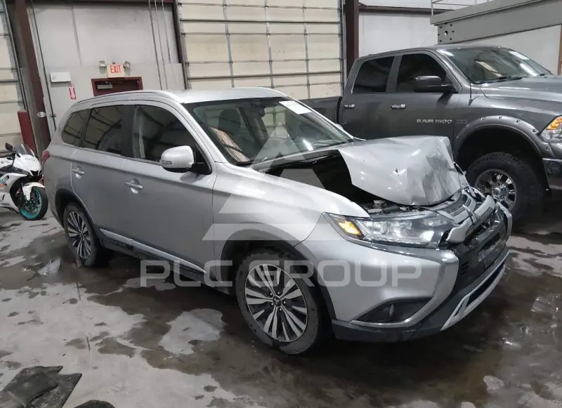 2019 Mitsubishi OUTLANDER фото