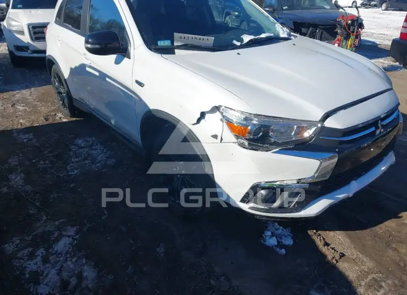 2019 Mitsubishi OUTLANDER photo