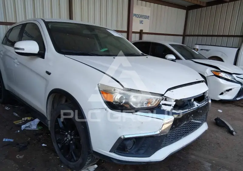 2019 Mitsubishi OUTLANDER photo