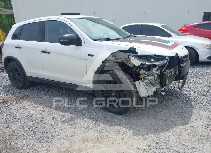 2019 Mitsubishi OUTLANDER photo