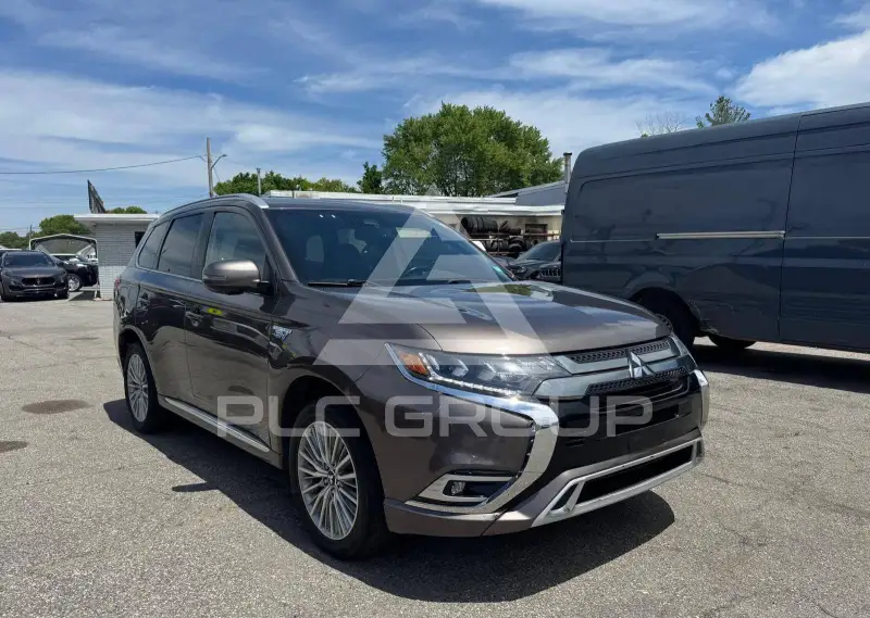 2019 Mitsubishi OUTLANDER photo
