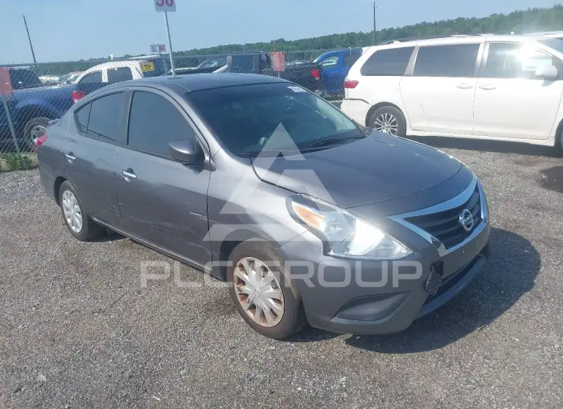 2019 Nissan VERSA photo
