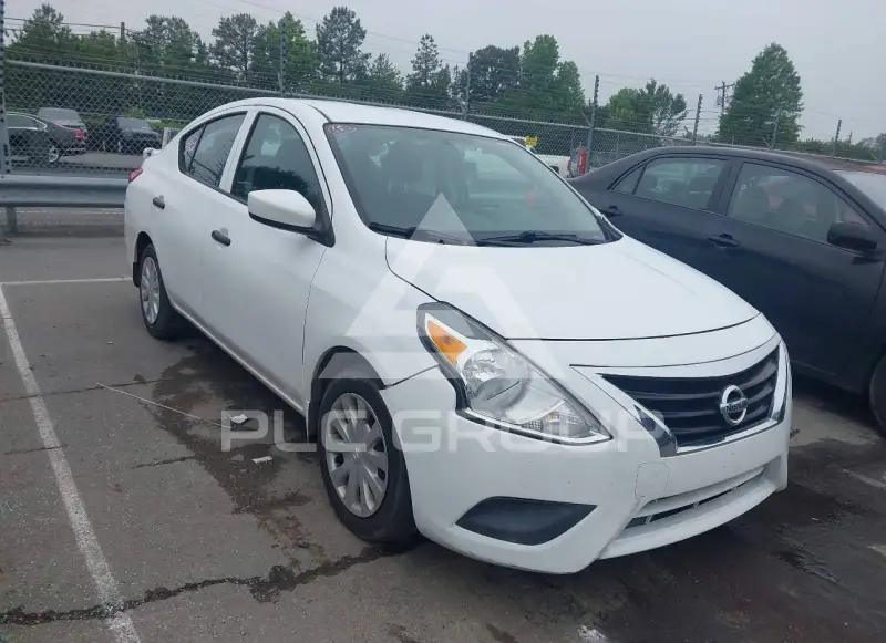 2019 Nissan VERSA фото