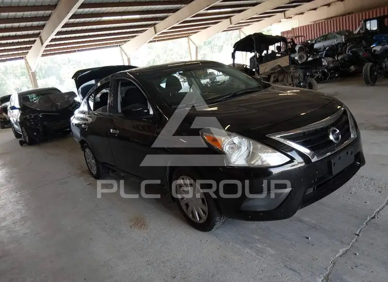 2019 Nissan VERSA фото