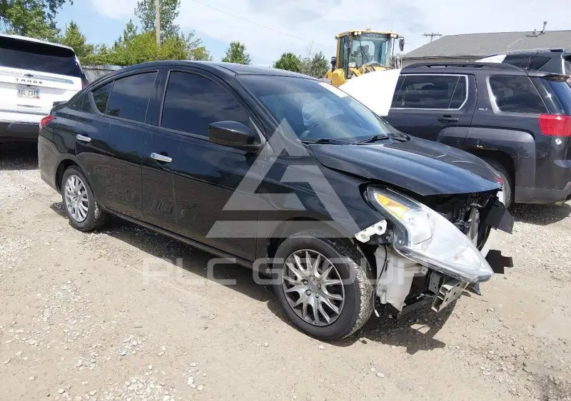 2019 Nissan VERSA фото