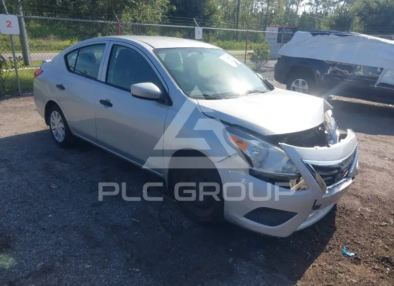 2019 Nissan VERSA фото