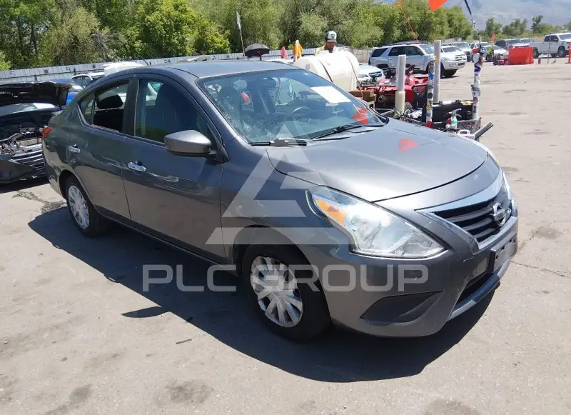 2019 Nissan VERSA photo