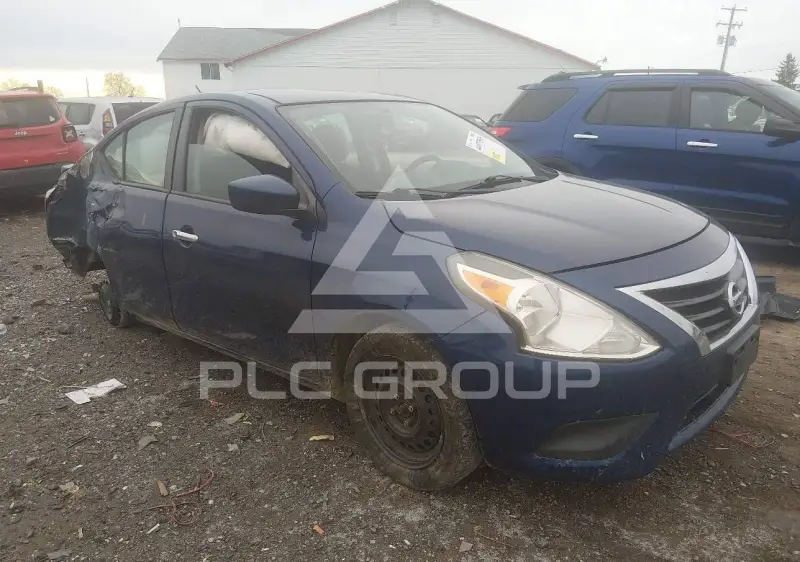 2019 Nissan VERSA photo