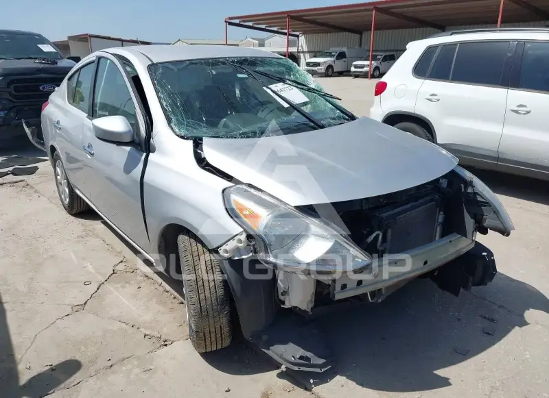 2019 Nissan VERSA фото