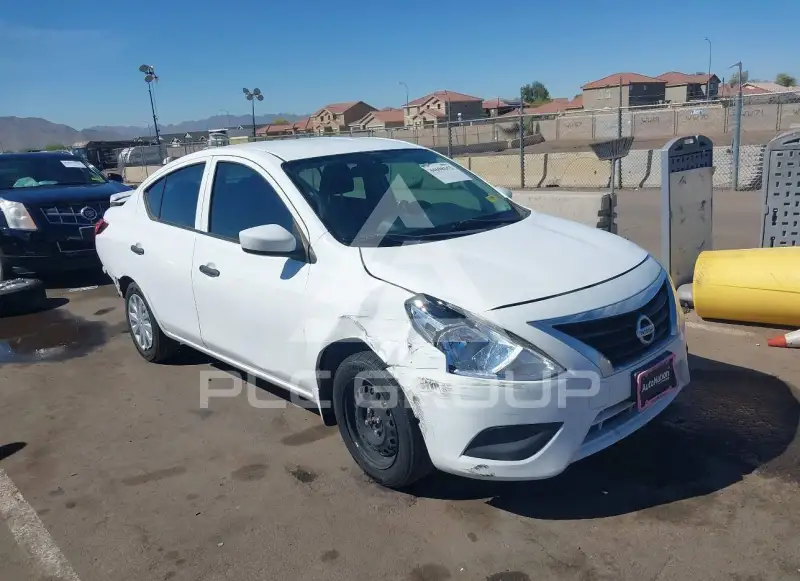 2019 Nissan VERSA фото