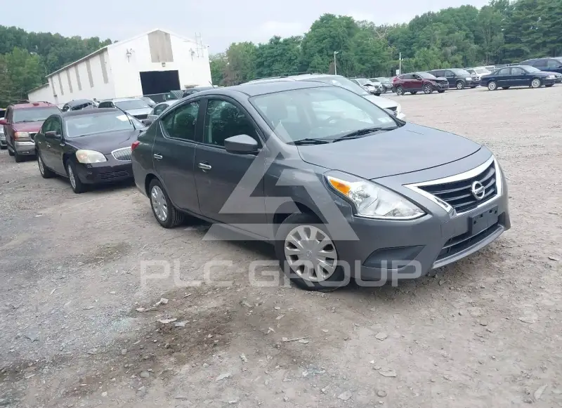 2019 Nissan VERSA фото