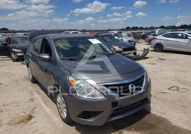 2019 Nissan VERSA photo