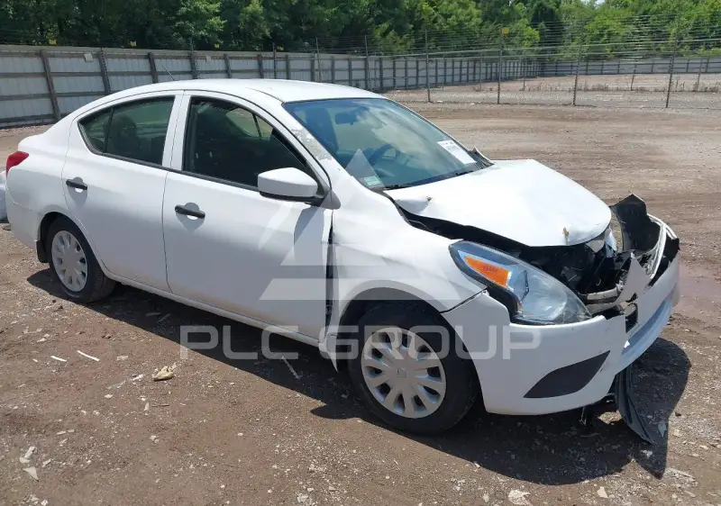 2019 Nissan VERSA фото