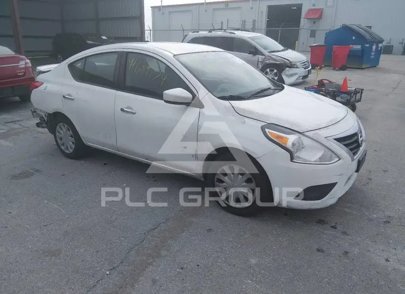 2019 Nissan VERSA photo