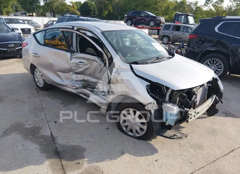 2019 Nissan VERSA photo