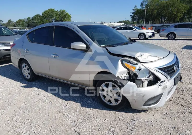 2019 Nissan VERSA фото