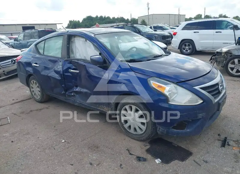 2019 Nissan VERSA photo