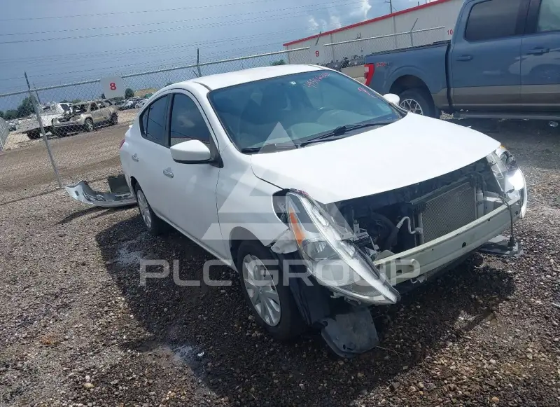 2019 Nissan VERSA фото