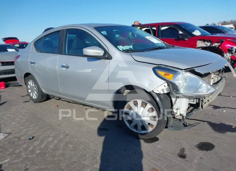 2019 Nissan VERSA фото