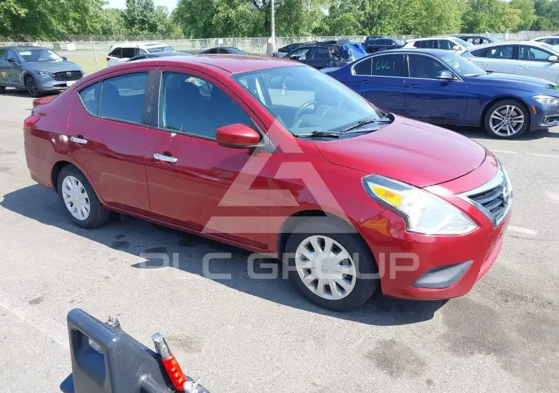 2019 Nissan VERSA фото