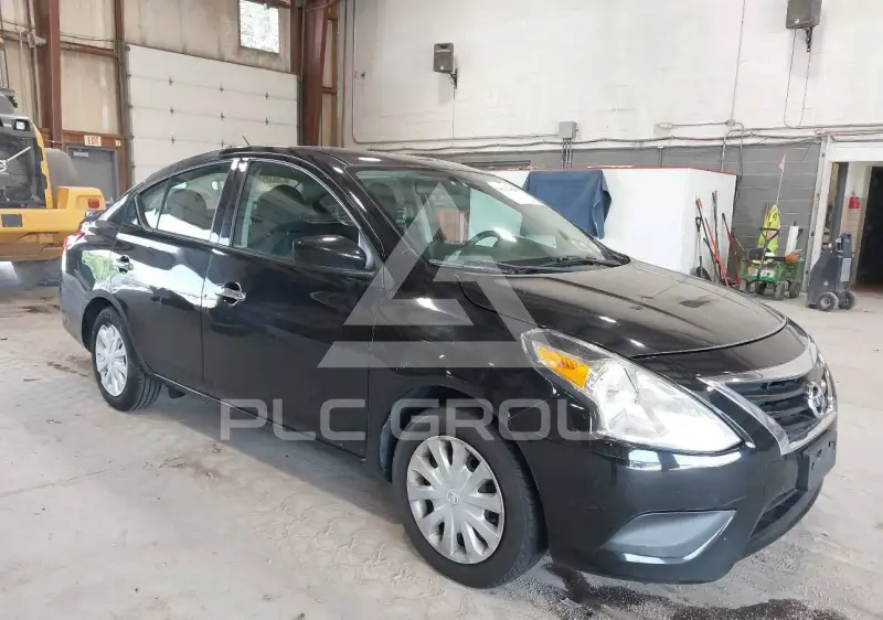 2019 Nissan VERSA photo