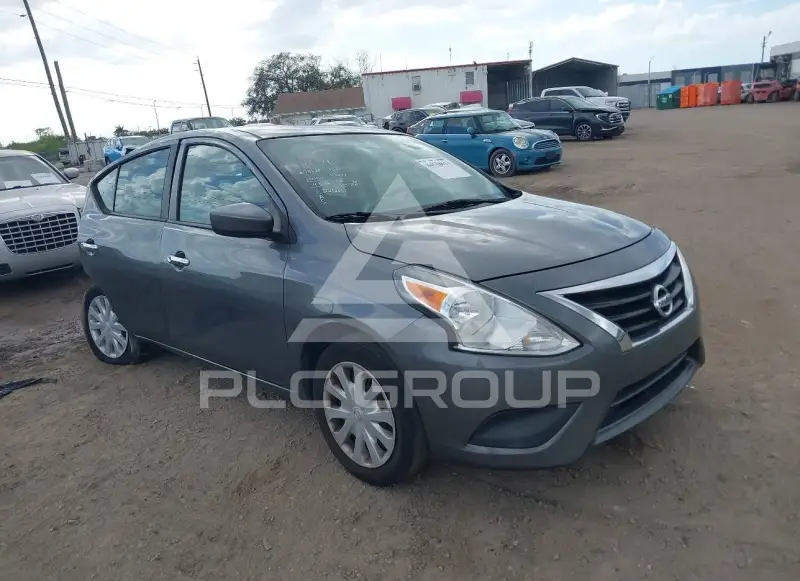 2019 Nissan VERSA фото